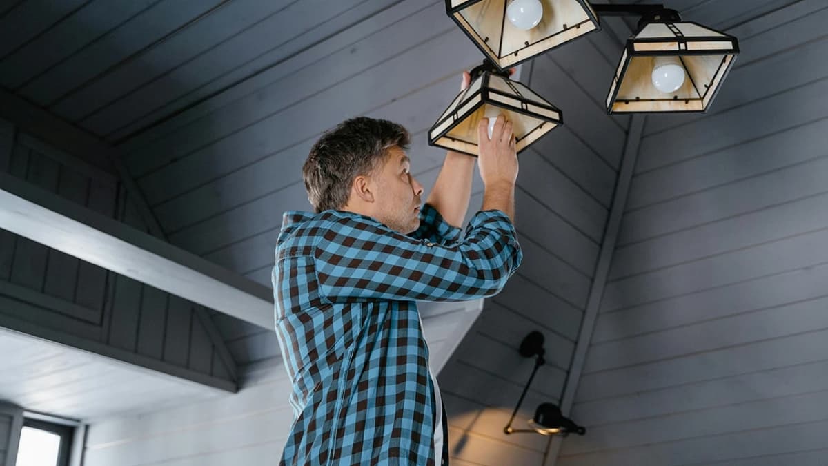 Easy DIY Hacks to Improve Home Energy Efficiency