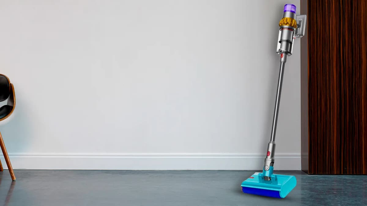 Dyson V15S Detect Submarine Review: Top Bagless Vacuum for Homes