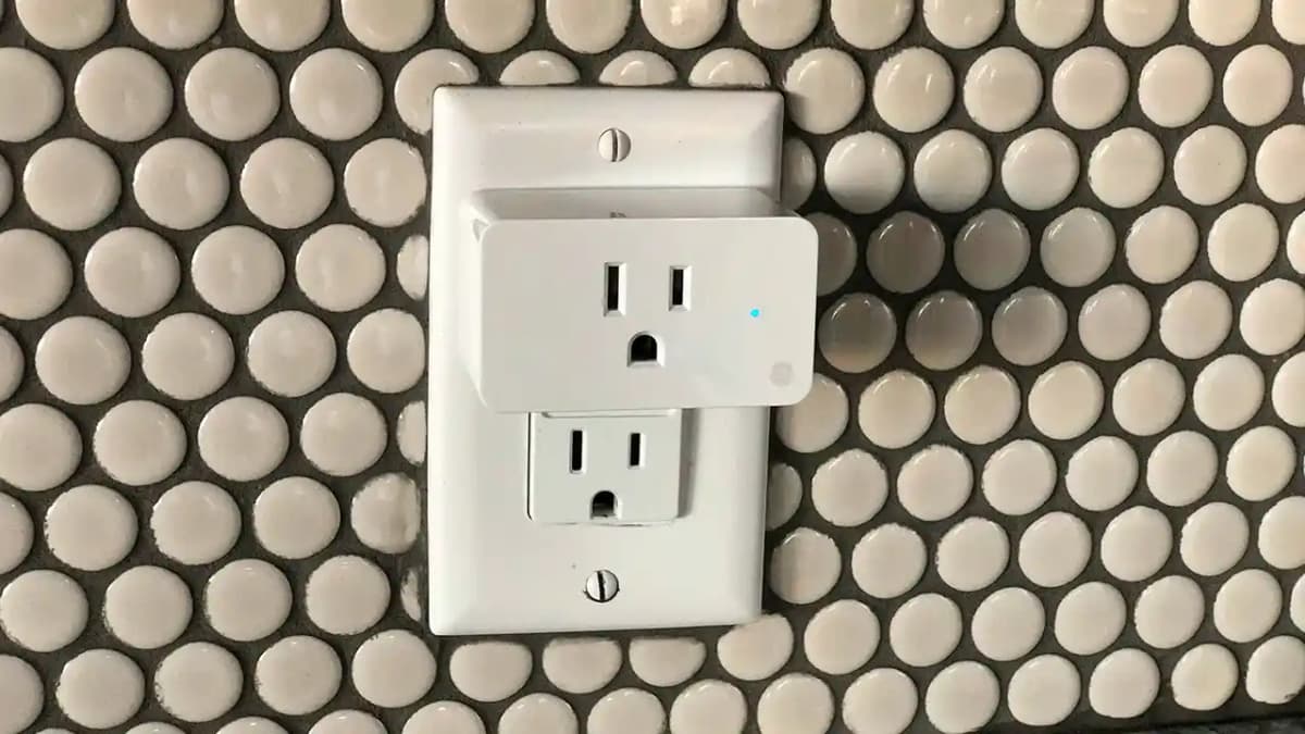 What is a Smart Plug? How can it be helpful for Smart Homes