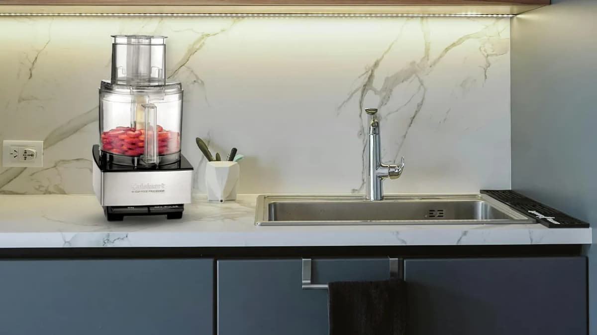 Cuisinart Custom 14-Cup Review: Is this the Best Professional Food Processor?