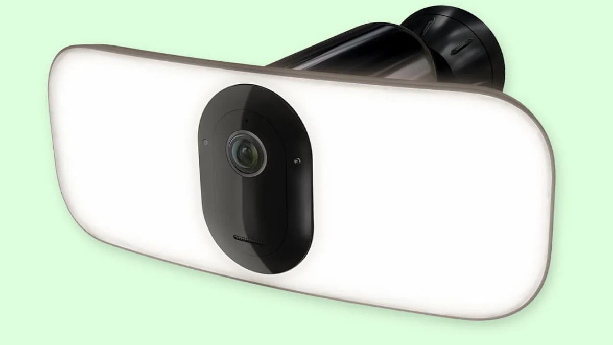 Big Savings on Arlo Pro 3 Floodlight Cam – Save 32% Today!
