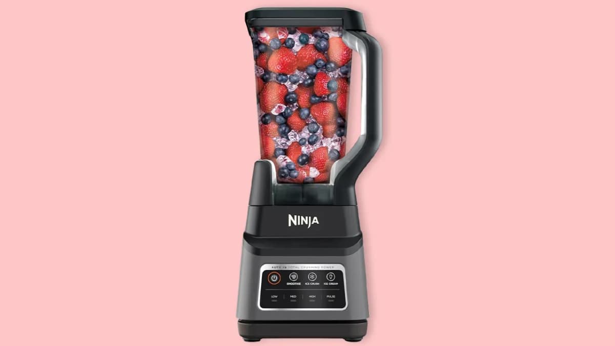 Now $99.99! Save 17% on Ninja BN701 Professional Blender