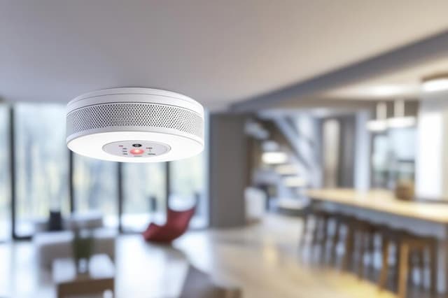 Best Smart Smoke Detectors You Should Consider in 2025