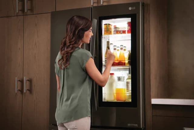 Smart Fridge Comparison: Samsung Family Hub vs. LG InstaView